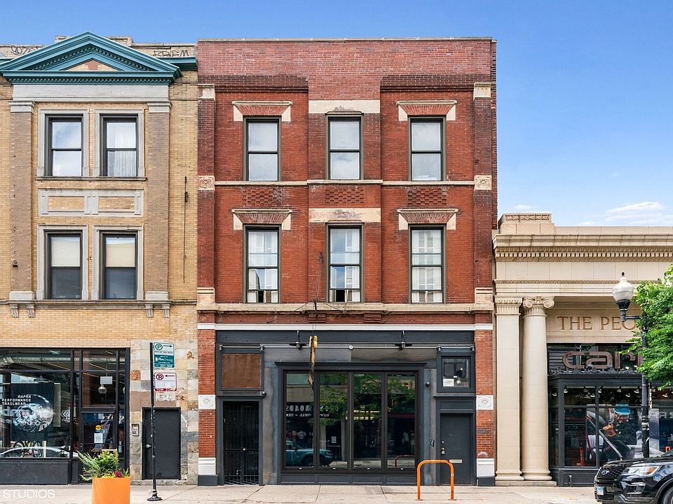 1st image of 1516 N Milwaukee Ave Unit 2