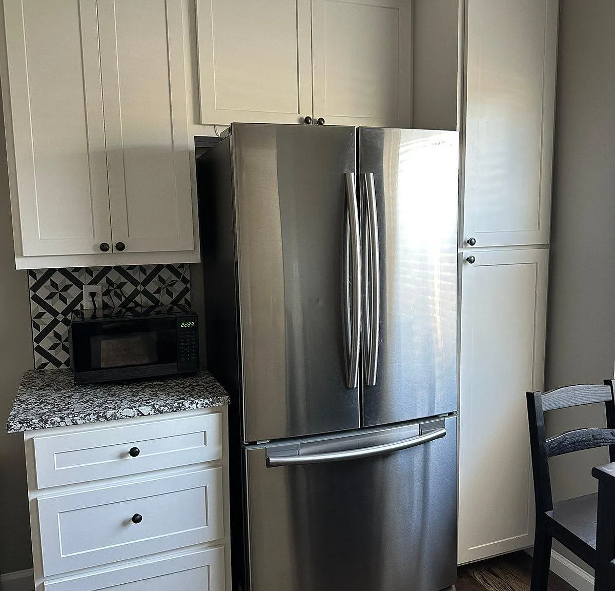 3 bed, 864 sqft, $2,700 — Photo 3