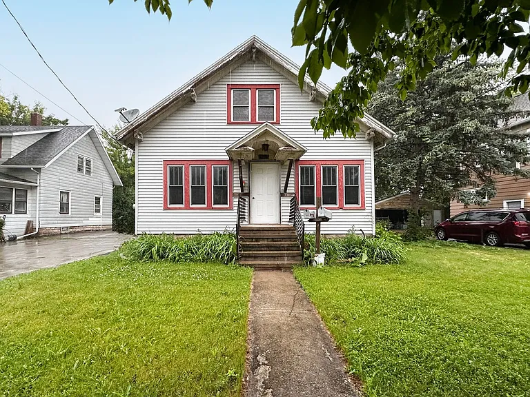 713 Main St — Photo 11