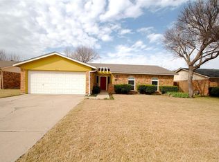 4933 Jordan Park Dr, Haltom City, TX 76117