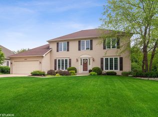 2435 Big Woods Dr, Batavia, IL 60510