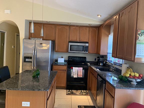 3rd image of 6204 Beaumont Ave