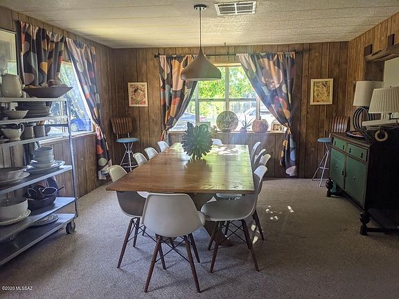 3rd image of 404 Sheard Dr