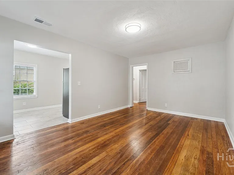 1313 E 55th St — Photo 3