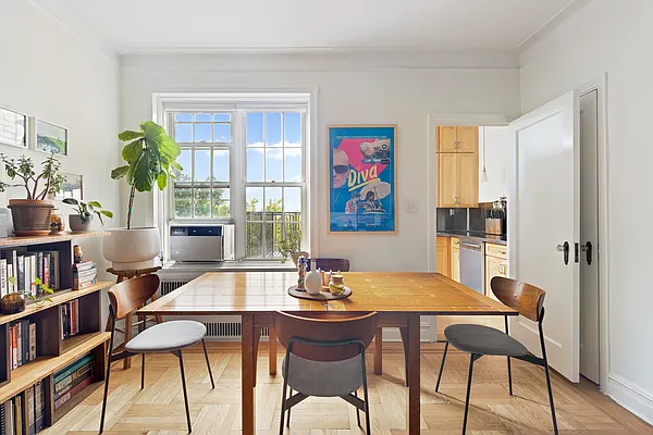 Sold by Compass | media 2