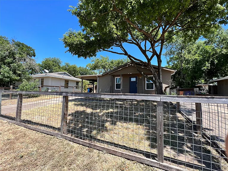 7909 Lazy Ln #A — Photo 3