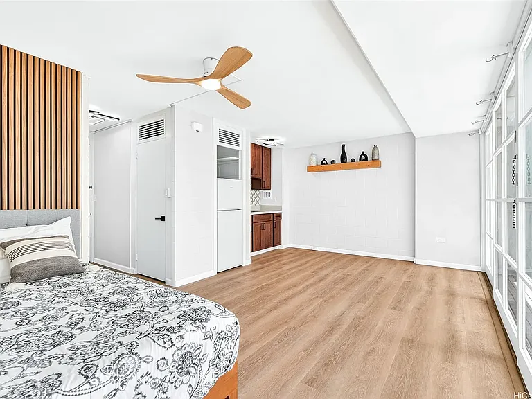 445 Kaiolu St #401 — Photo 15