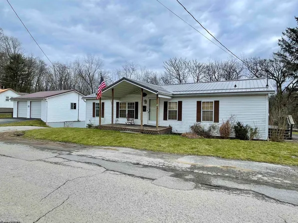 106 Harrison Ave, Weston, WV 26452