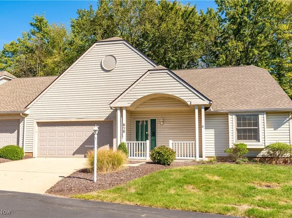 915 Shackleton Dr, Canal Fulton, OH 44614