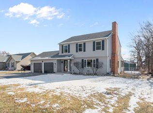 954 Holiday Dr, Sandwich, IL 60548