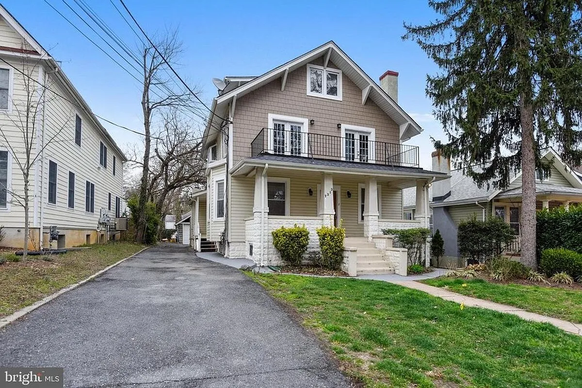 Building Photo - 7313 Flower Ave