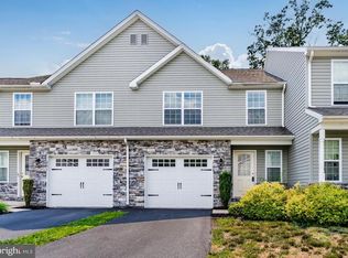 329 Briar Ridge Cir, Enola, PA 17025