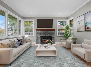 1802 Lydia Ave W, Roseville, MN 55113