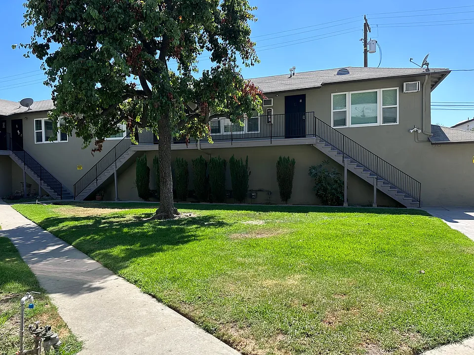 1321 N Edison Blvd