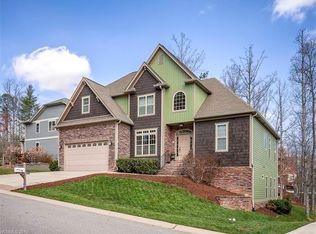 75 Ledgestone Dr, Fairview, NC 28730