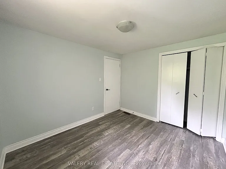 63 Paperbirch Cres #A — Photo 10