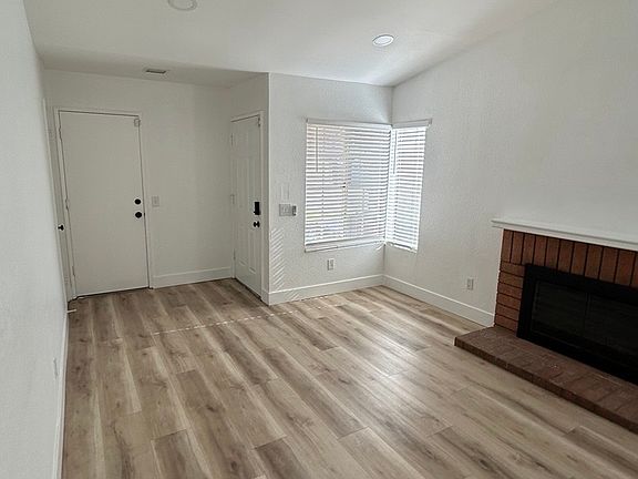 4th image of 14484 Hillcrest Dr