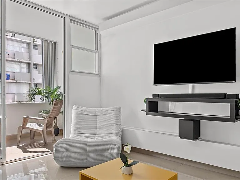 14 Calle Marseilles #3D — Photo 10