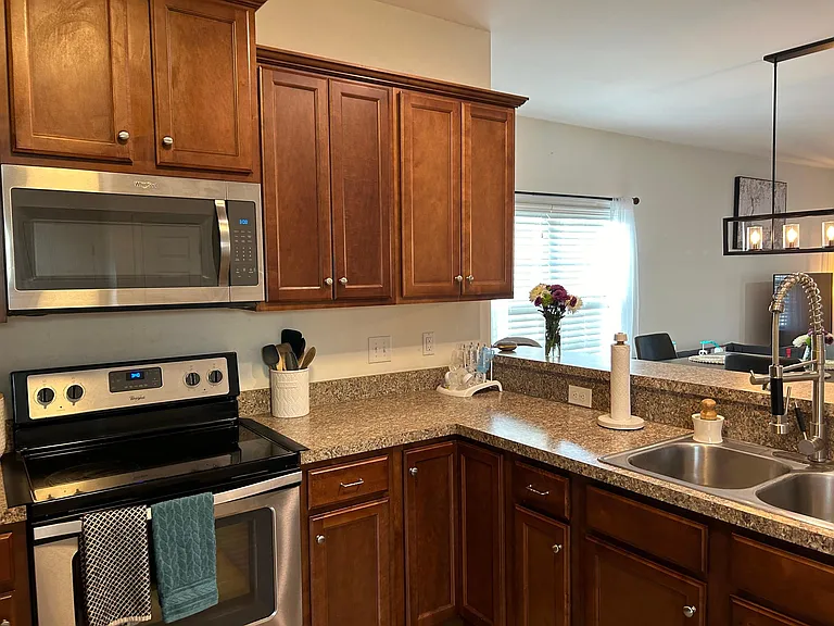 1403 Pennsylvania Ave — Photo 4