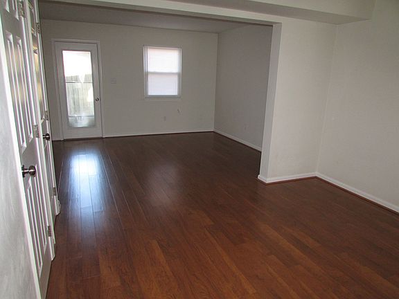 2nd image of 943 Maryland Ave