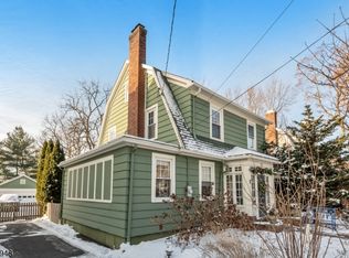 12 Walker Ave, Morristown, NJ 07960