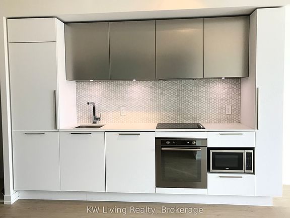 3rd image of 85 Wood St #1607