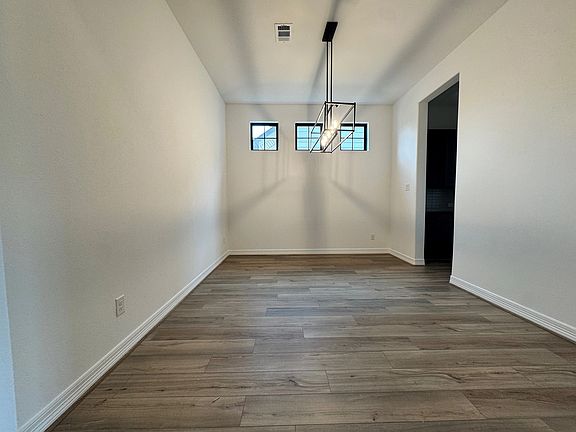 6111 Waterman Lake Lane Interior Image 4