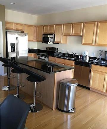 5th image of 3207 Camden Dr #1