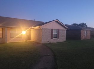 1400 N Nolan River Rd APT B, Cleburne, TX 76033