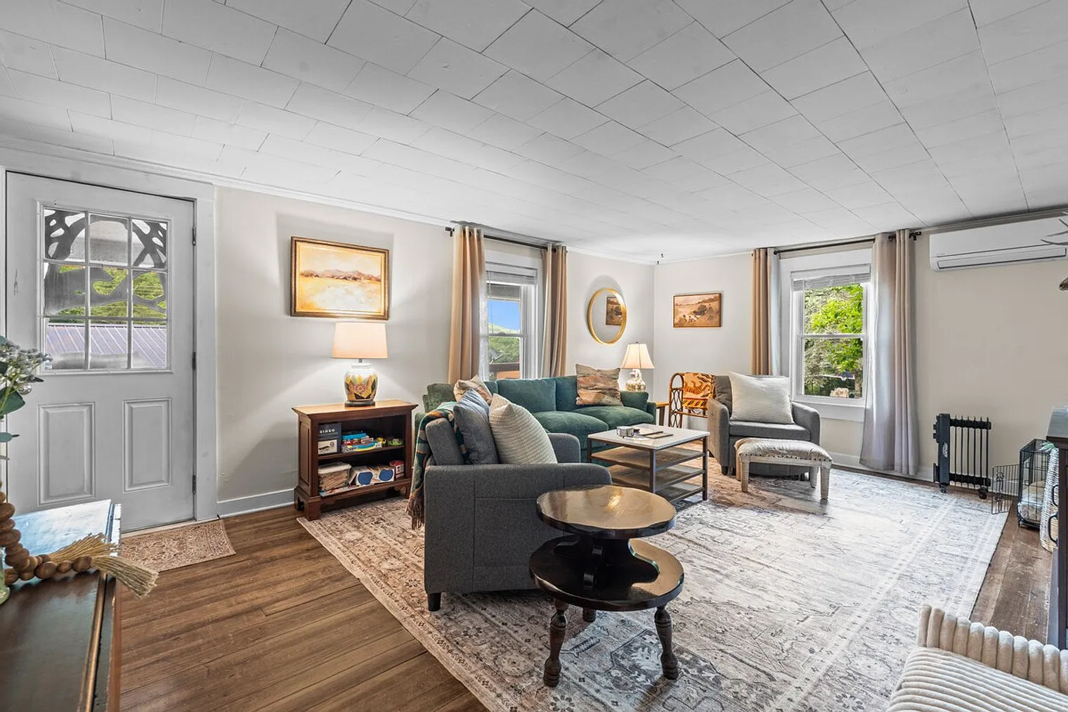 2 bed, 1.0 bath, $3,126 — Photo 3