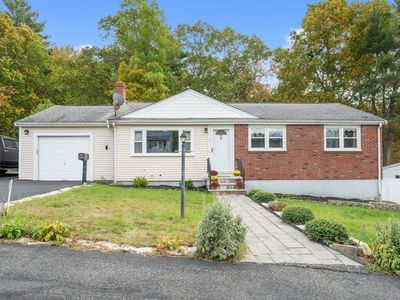 16 Woodcliff Rd, Holbrook, MA, 02343