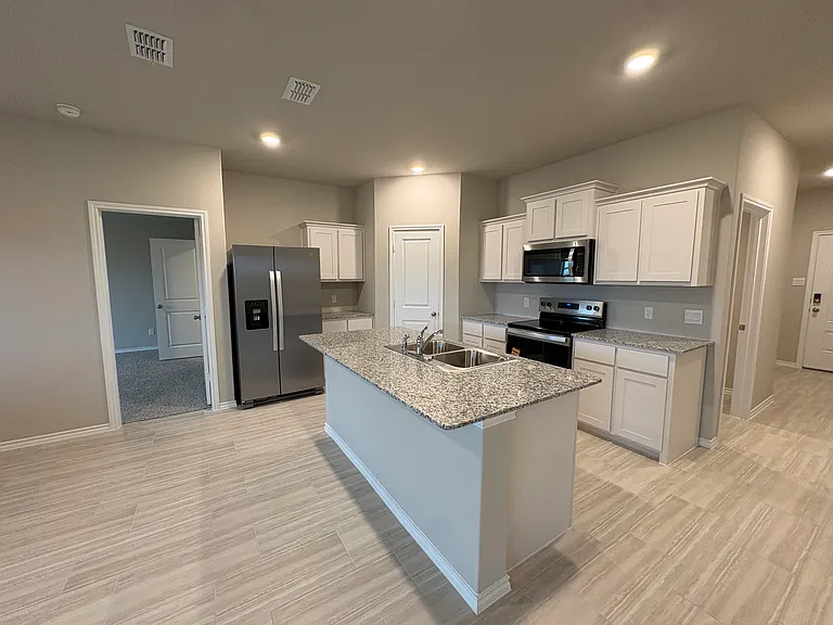 548 Mash Ln — Photo 4