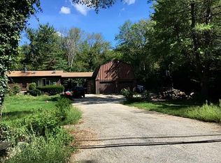 560 Tarkiln Rd, Burrillville, RI 02830