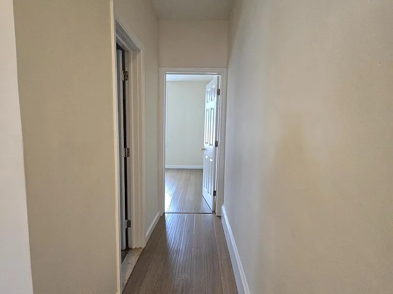 5630 Addison St — Photo 8