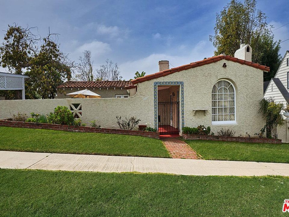1st image of 4660 W 62nd Pl