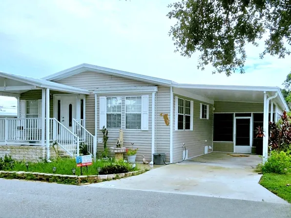 283 Lake Dr, Nokomis, FL 34275