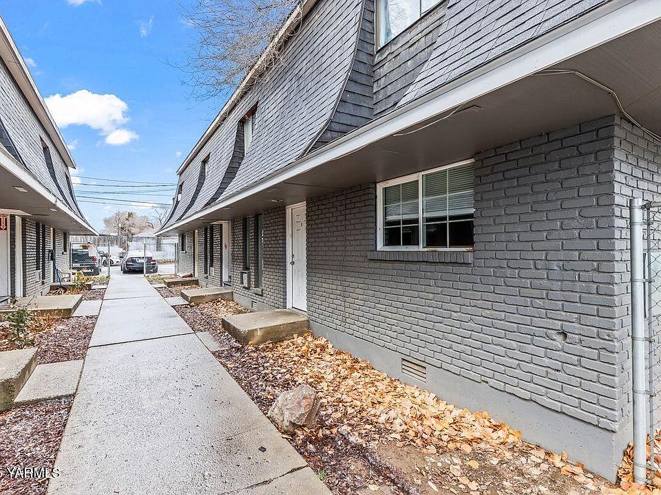 1402 Roosevelt Ave021>