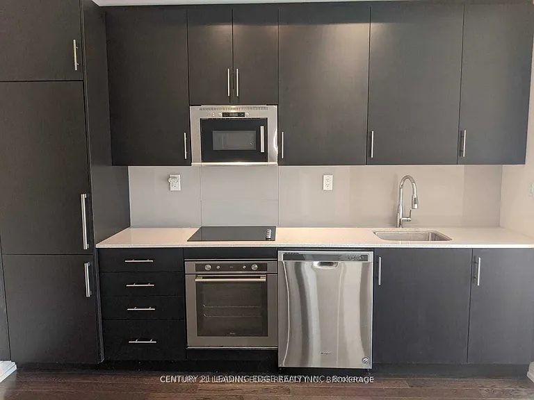 460 Adelaide St E #633 — Photo 8
