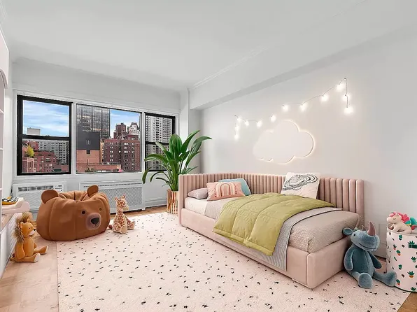 345 East 52nd Street image 7 of 14