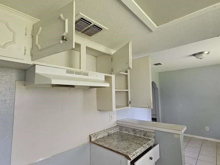 7623 Kellwood Dr — Photo 6