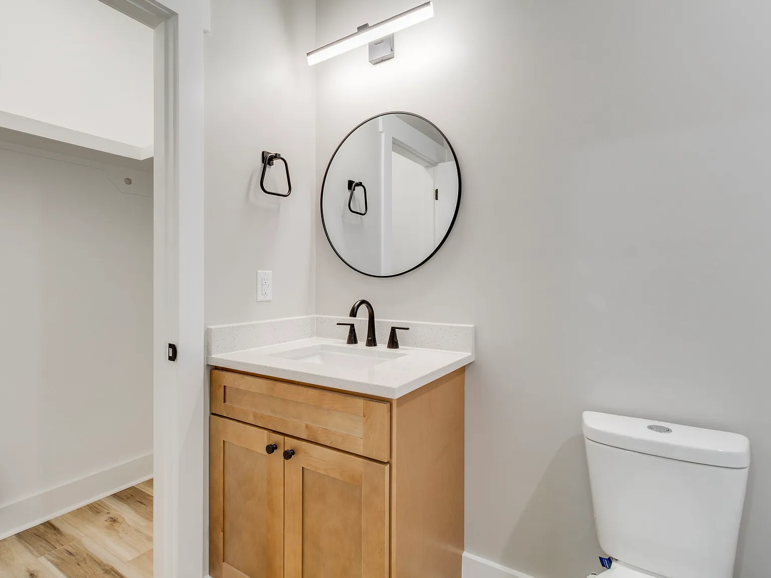 4 bed, 1980 sqft, $4,700 — Photo 3