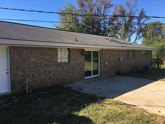 4th image of 205 Sweetgum St
