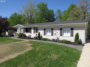 12424 Barnes Rd, Byron, MI 48418