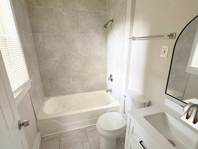 1450 Oaklawn St — Photo 13