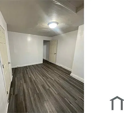 2514 E Madison St — Photo 11