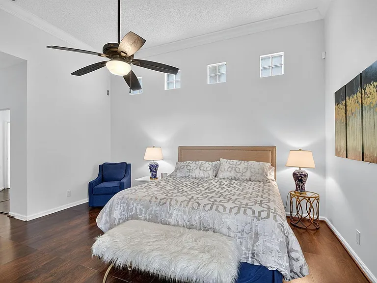 4553 Barclay Fair Way — Photo 24