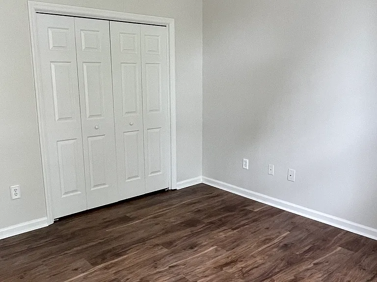 502 Larkspur Ct — Photo 14