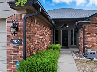 2520 Port Rush Dr, Moore, OK 73160