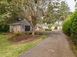 1903 NW 37th St, Lincoln City, OR 97367