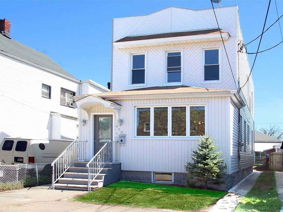 1st image of 1383 E 93rd St